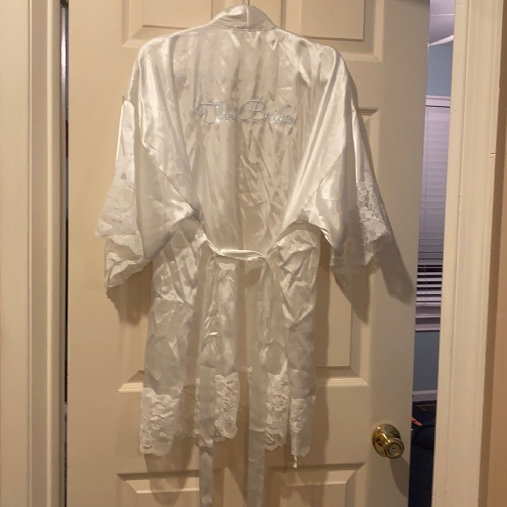 Bridal Robe - Picture 3 of 8